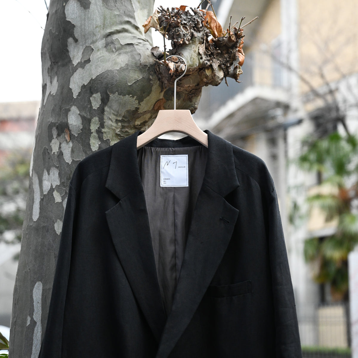ANCELLM アンセルム - 100/S LINEN TAILORED JACKET, black – coelacanth