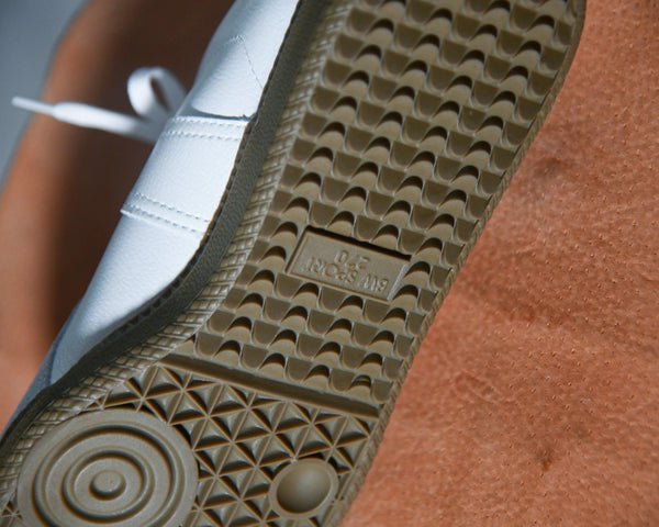 GERMAN TRAINER - Original Model, white.-Other-COELACANTH