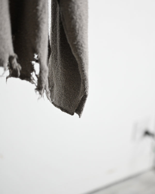 DAMAGE SILK UVNECK KINT, greige