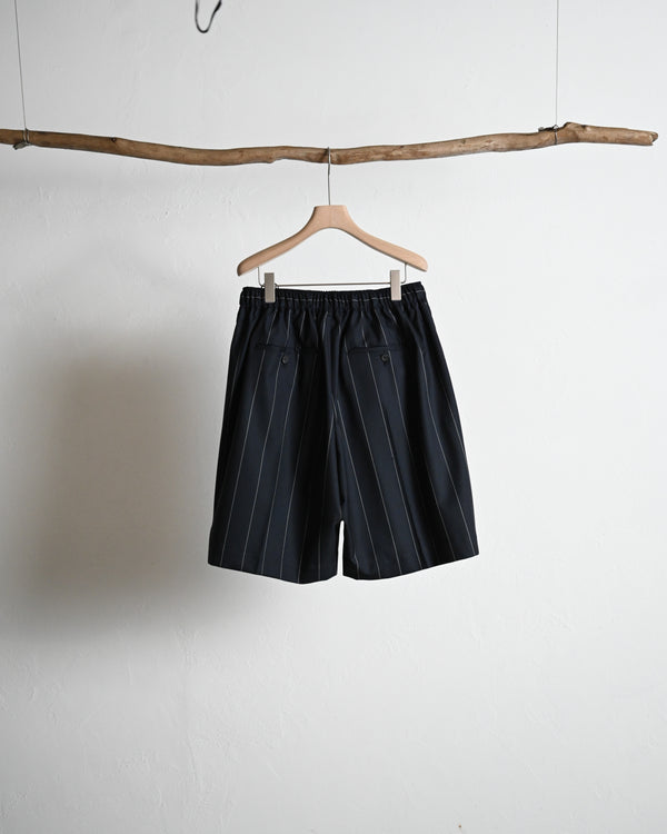 WOOL EXTRA WIDE SHORTS, navy stripe