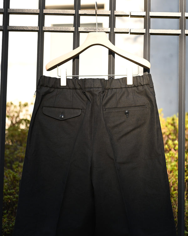 DOUBLE PLEATED WIDE EASY SHORTS, silk nep serge