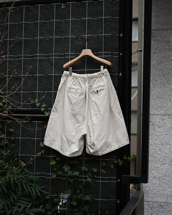 C/R DUCK SHORT PANTS, white
