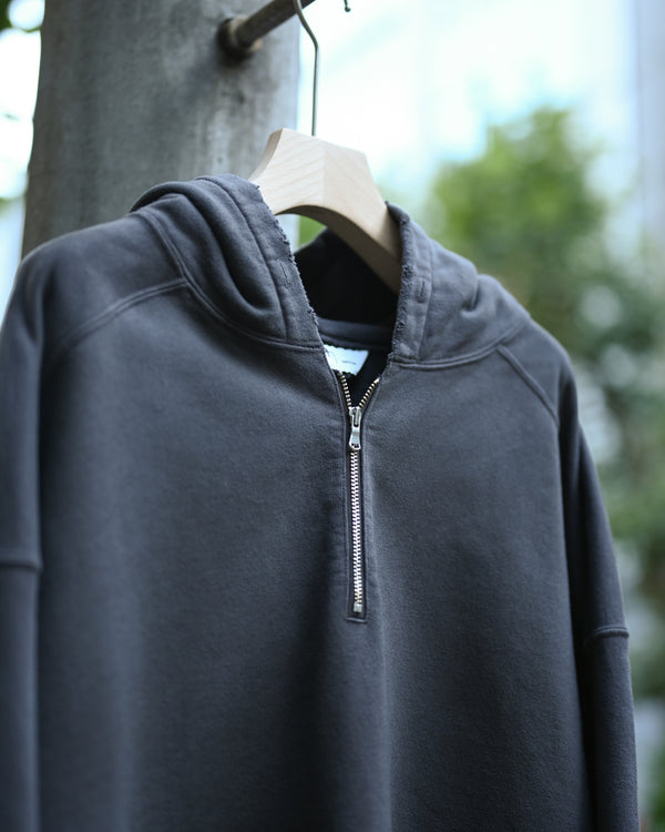 HALF ZIP HOODIE, black