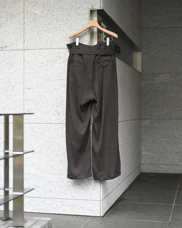 BELTED CREPE TUCK SLACKS, brown