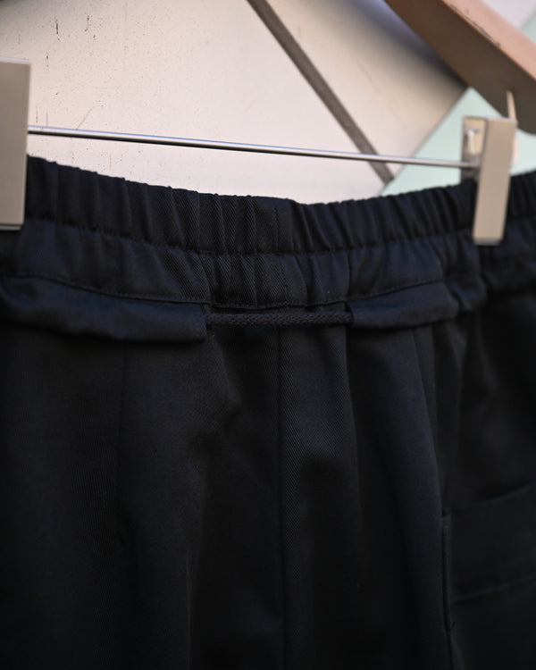 Jesse, short easy pants