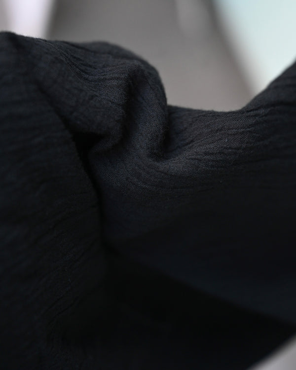 BELTED CREPE TUCK SLACKS, black