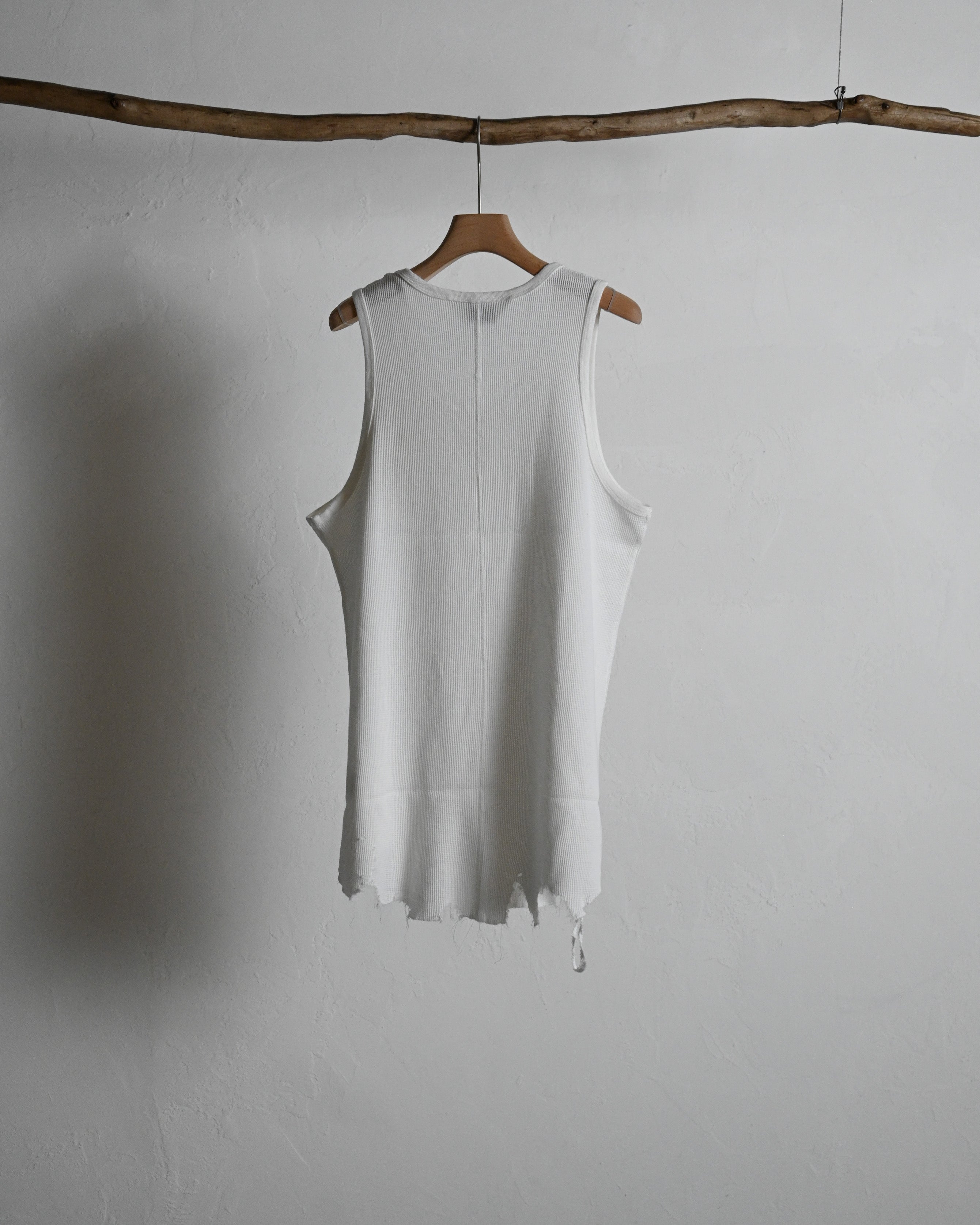 ANCELLM アンセルム - DAMAGE WAFFLE TANK, white – coelacanth