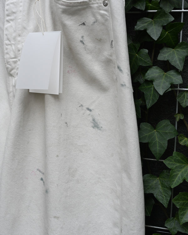 #05 AGING type-C, white