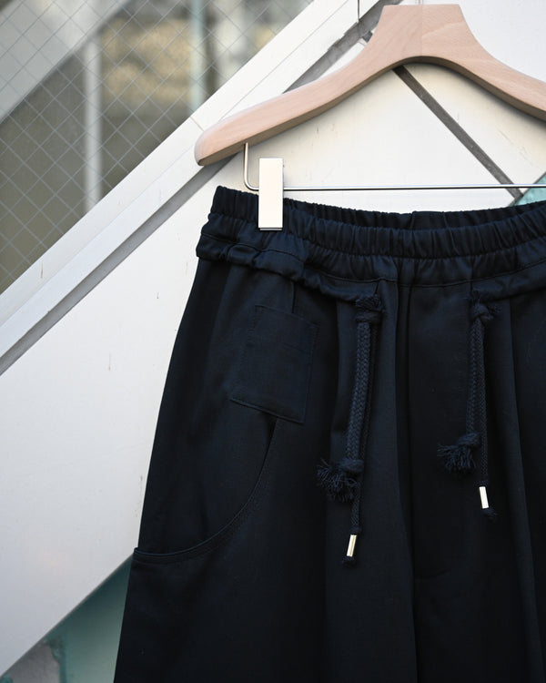Jesse, short easy pants