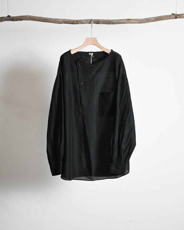 Our Knowledge Tucked Shirt, black