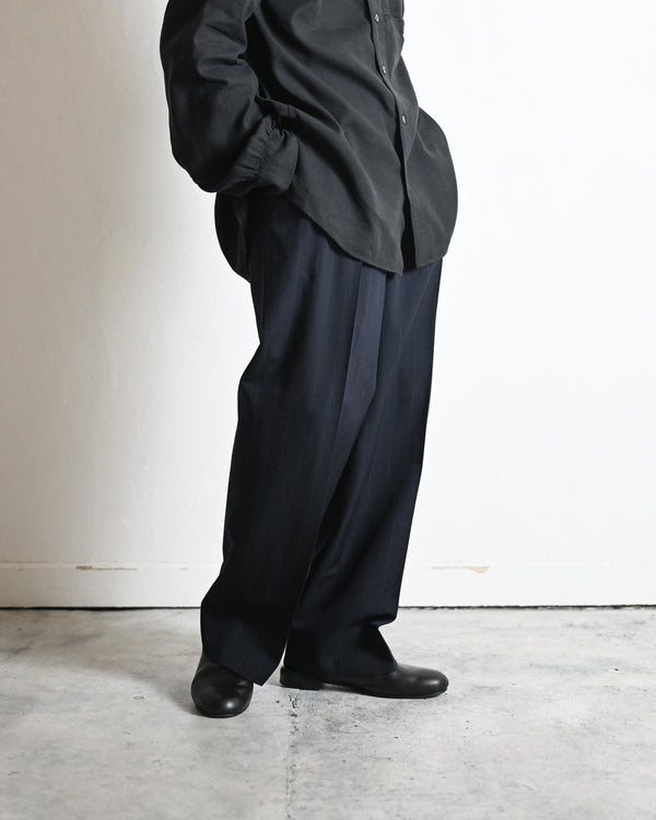 WOOL WASHI STRIPE TUCKED TROUSERS