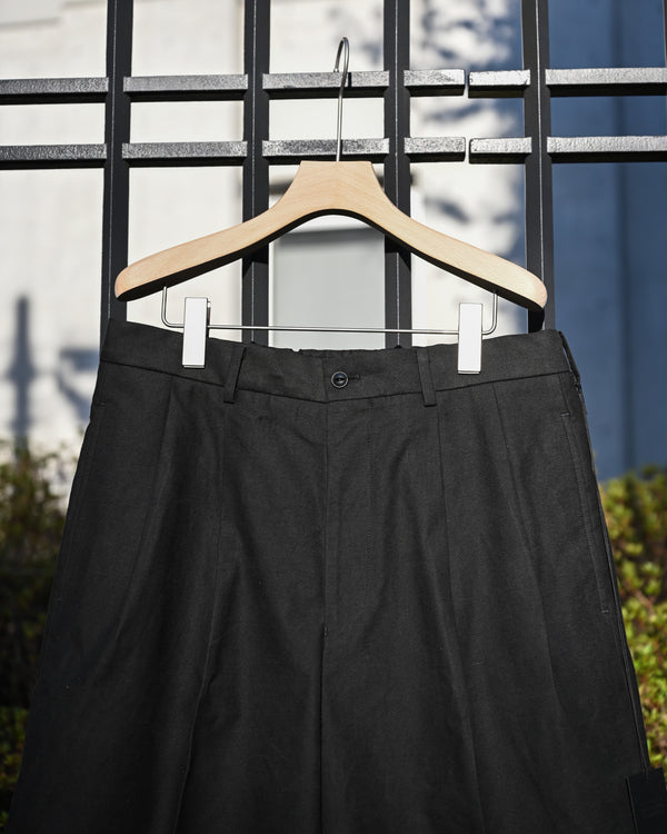 DOUBLE PLEATED WIDE EASY SHORTS, silk nep serge