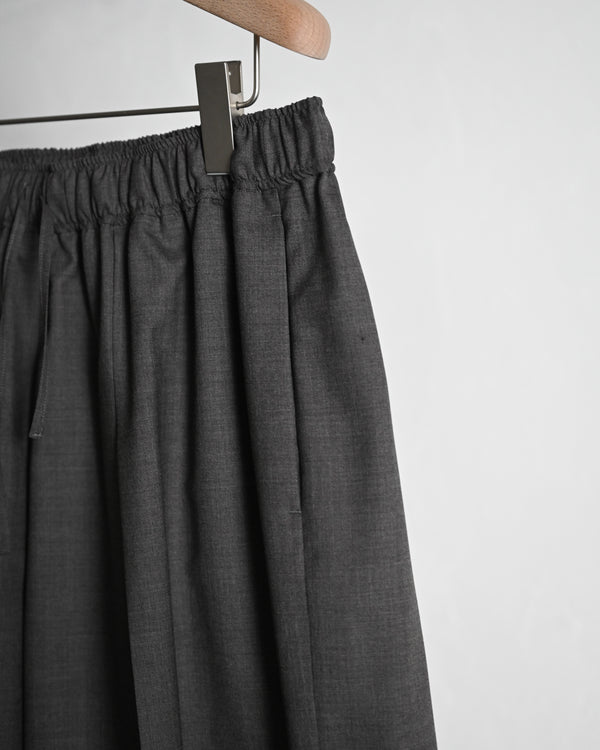 WOOL EXTRA WIDE SHORTS, dark brown