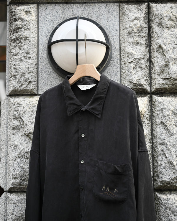 EMBROIDERED SOUVENIR SHIRT, black