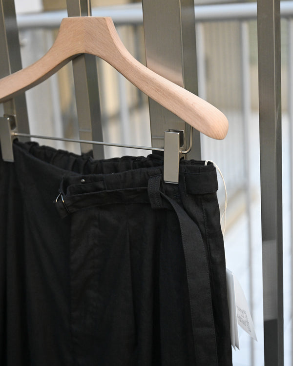 LINEN POPLIN BELT-LESS SLACKS