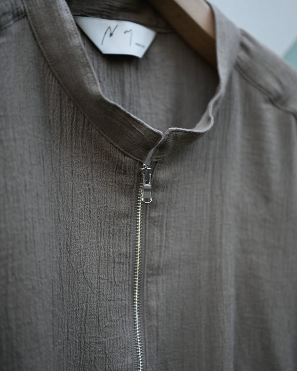 CREPE HALF ZIP SHIRT, greige