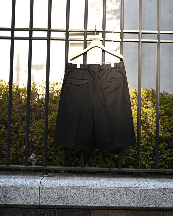 DOUBLE PLEATED WIDE EASY SHORTS, silk nep serge