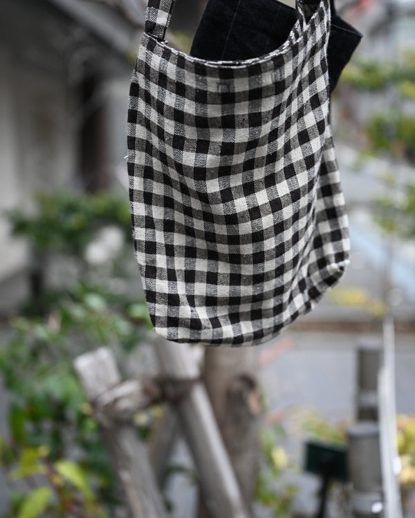 RESEARCHER BAG - MEDIUM, gingham