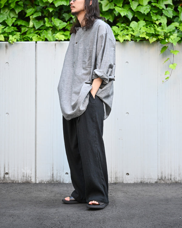 BELTED CREPE TUCK SLACKS, black