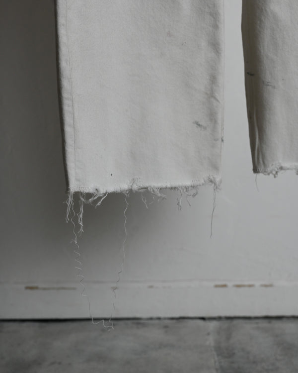 #05 AGING type-C, white