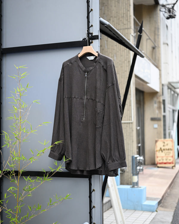 CREPE HALF ZIP SHIRT, brown