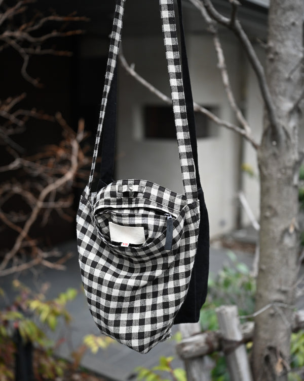 RESEARCHER BAG - MEDIUM, gingham