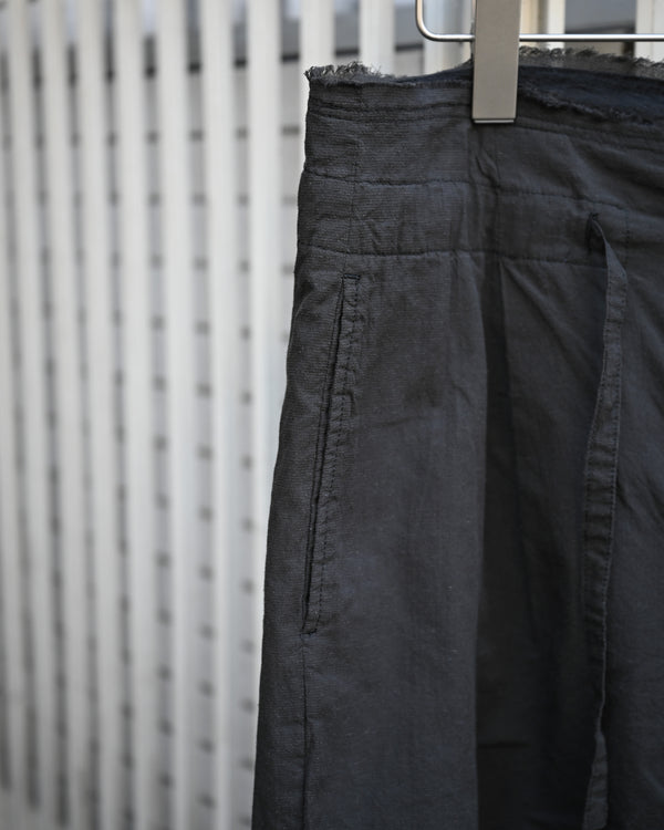 Heat Treatment Home Shorts, black