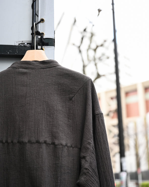 CREPE HALF ZIP SHIRT, brown
