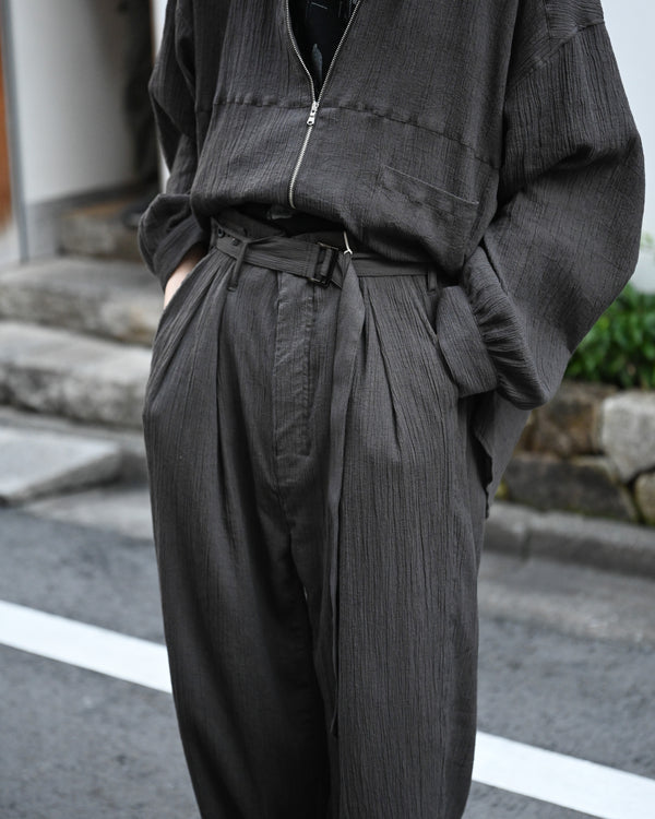BELTED CREPE TUCK SLACKS, brown