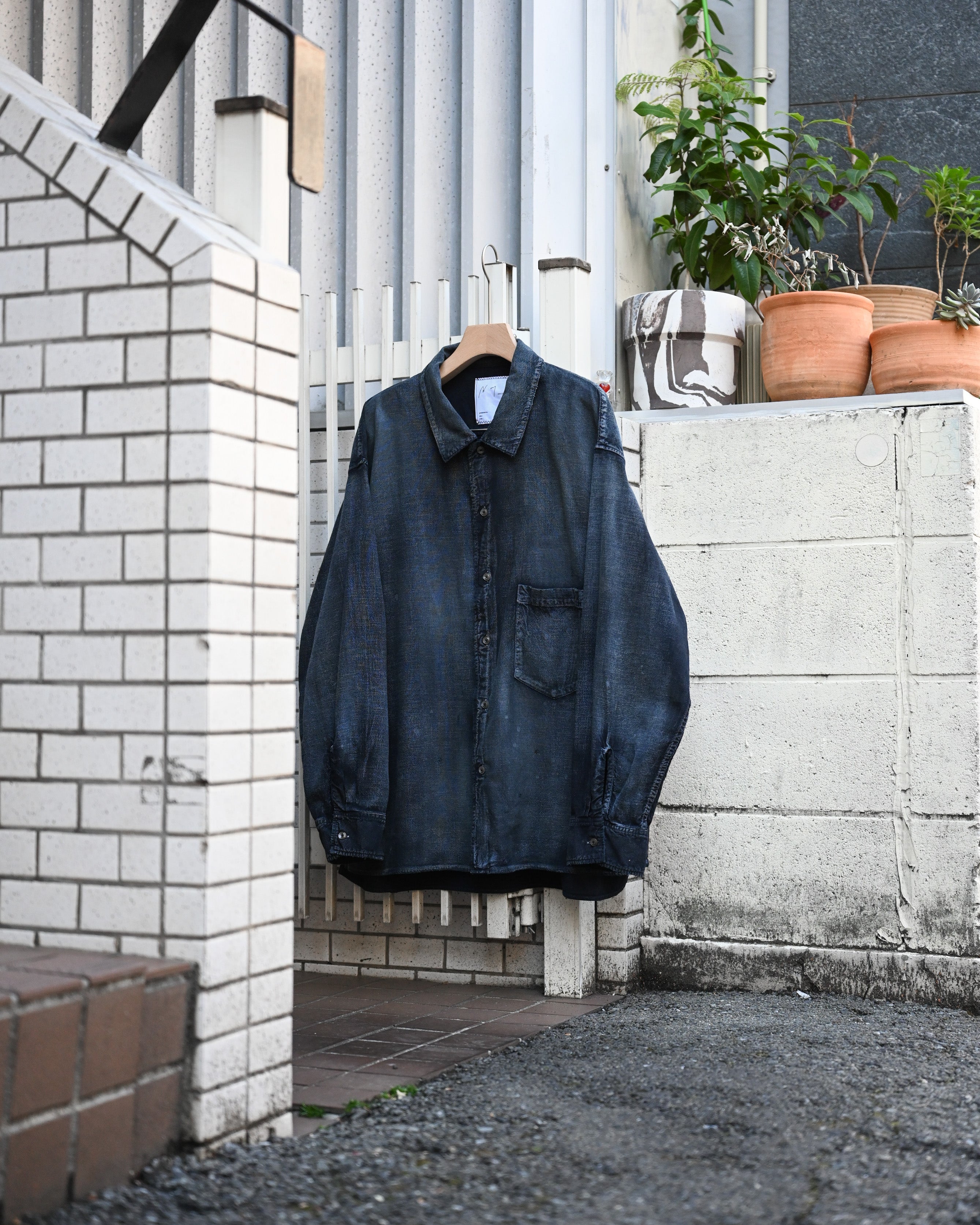ANCELLM アンセルム - BRUSHSTROKE AGING SHIRT – coelacanth