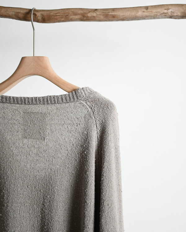 DAMAGE SILK UVNECK KINT, greige