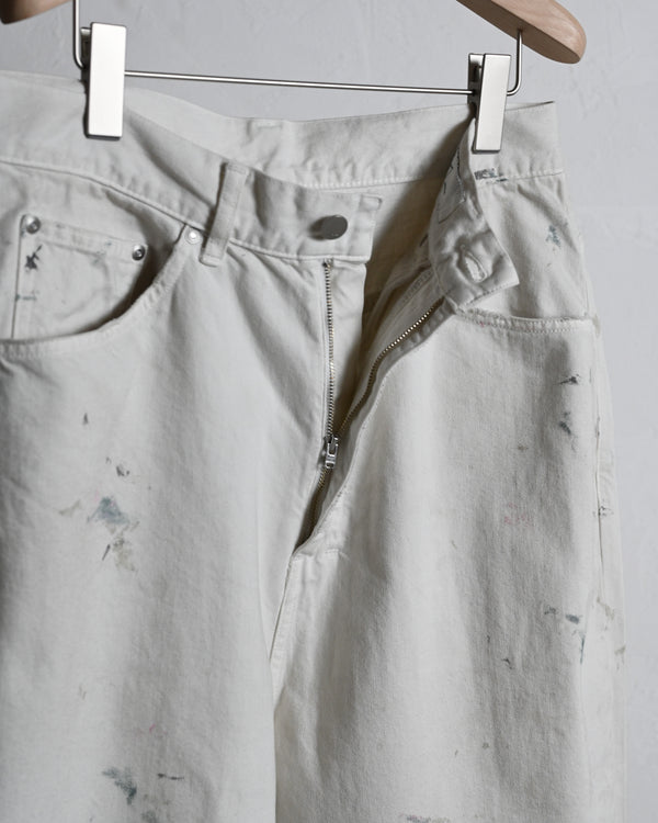 #05 AGING type-C, white