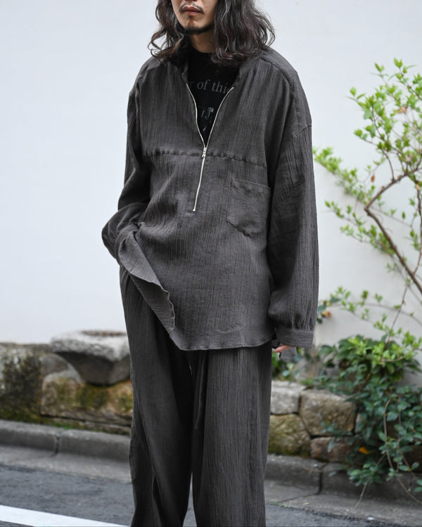 CREPE HALF ZIP SHIRT, brown