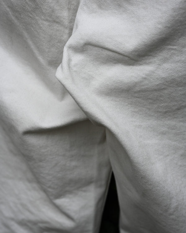 #05 AGING type-C, white