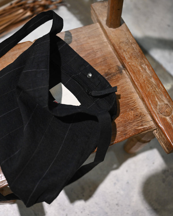 RESEARCHER BAG - MEDIUM, stripe