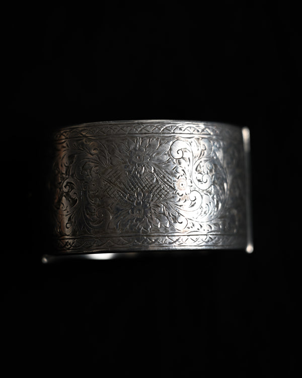 1956's Silver Bangles, AB002
