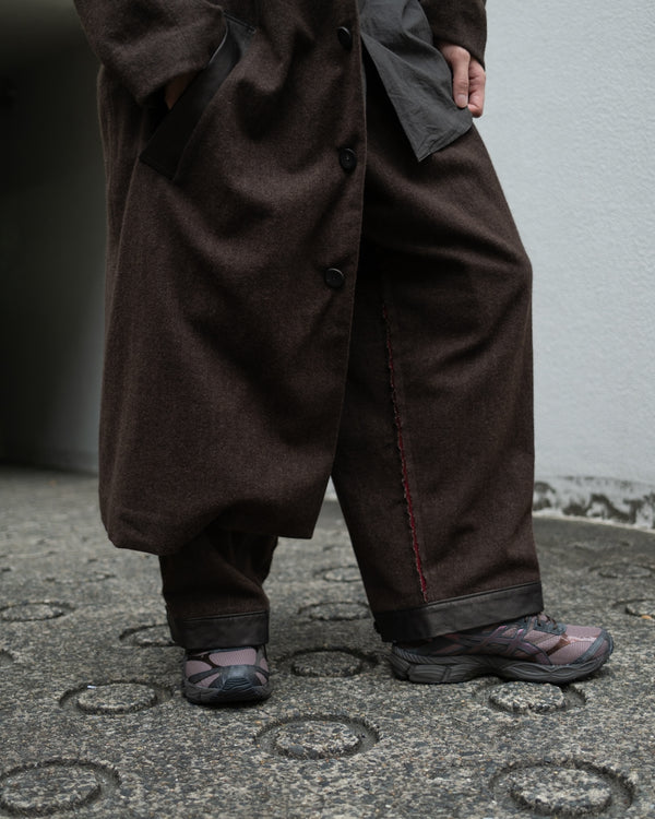 10 Tack pants