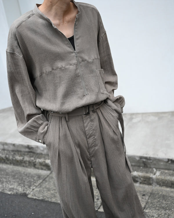 CREPE HALF ZIP SHIRT, greige