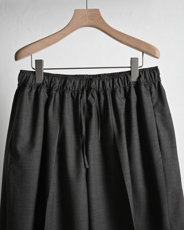 WOOL EXTRA WIDE SHORTS, dark brown