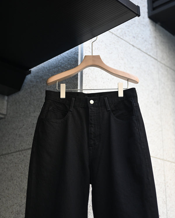 ROBERTS, ONE WASH BLACK DENIM