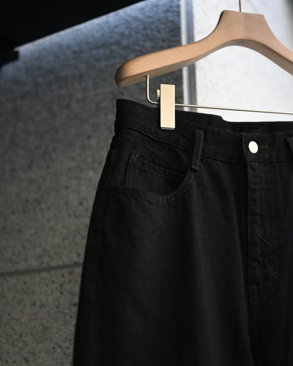 ROBERTS, ONE WASH BLACK DENIM