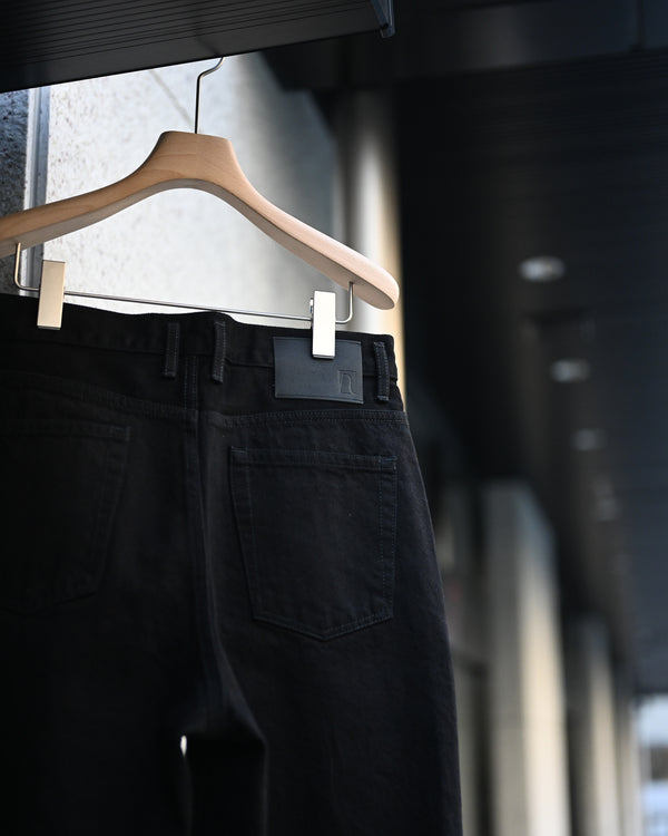 ROBERTS, ONE WASH BLACK DENIM