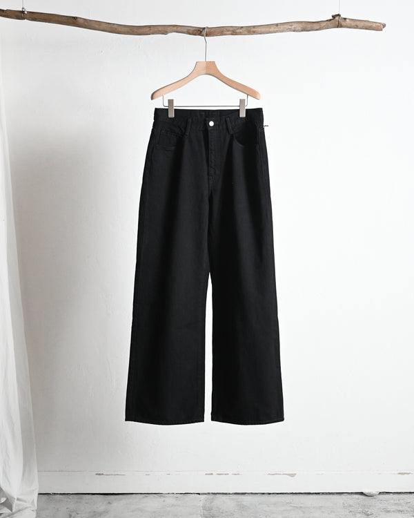 ROBERTS, ONE WASH BLACK DENIM