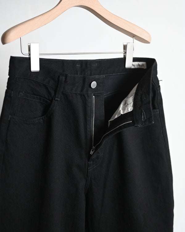 ROBERTS, ONE WASH BLACK DENIM