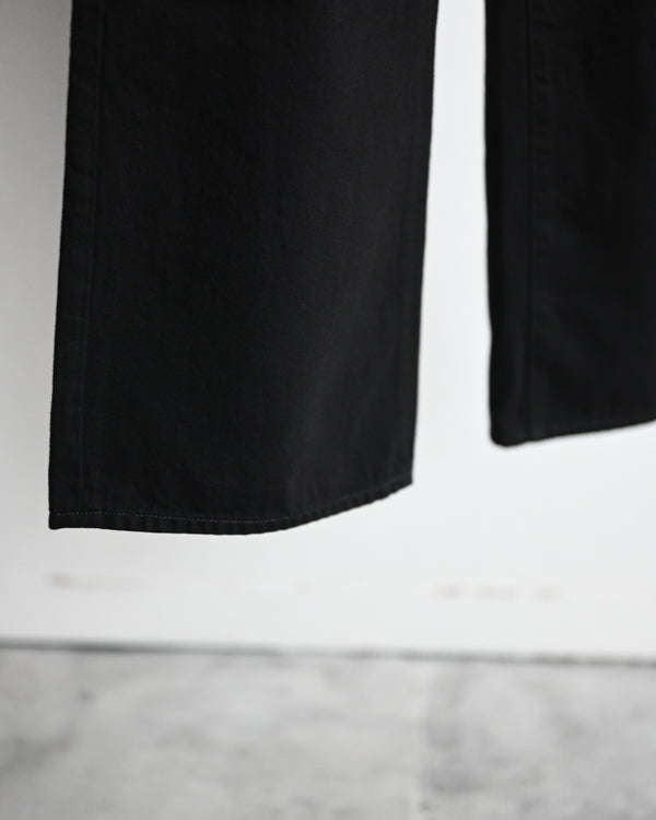 ROBERTS, ONE WASH BLACK DENIM