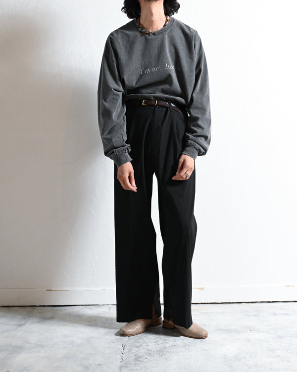 CUT OFF SLIT TUCK SLACKS, BLACK-ANCELLM-COELACANTH