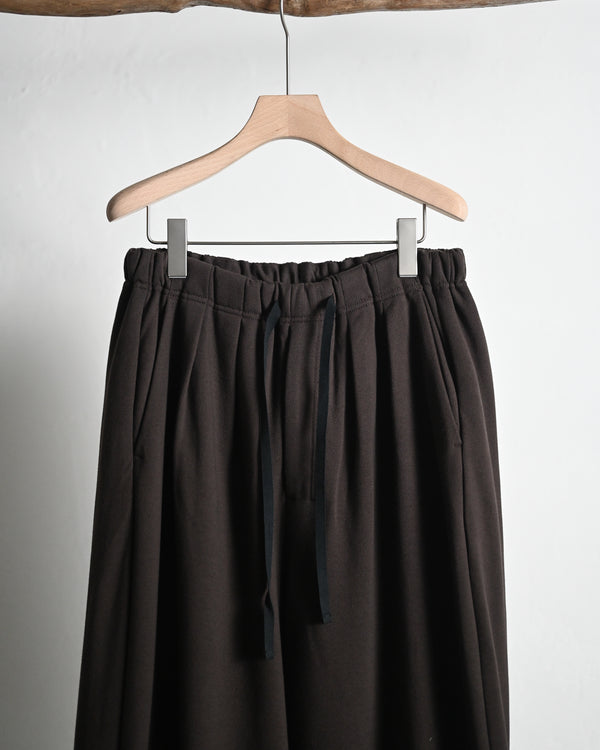 2TUCK SWEAT PANTS, brown