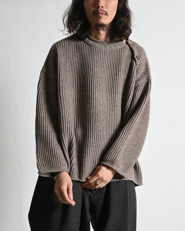 COMFORT BLEND YARN LOOSE FIT SWEATER