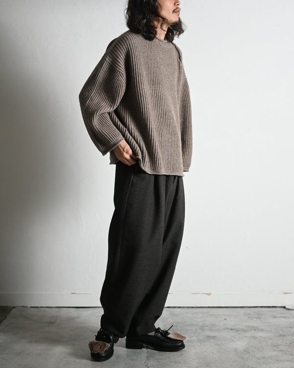 COMFORT BLEND YARN LOOSE FIT SWEATER