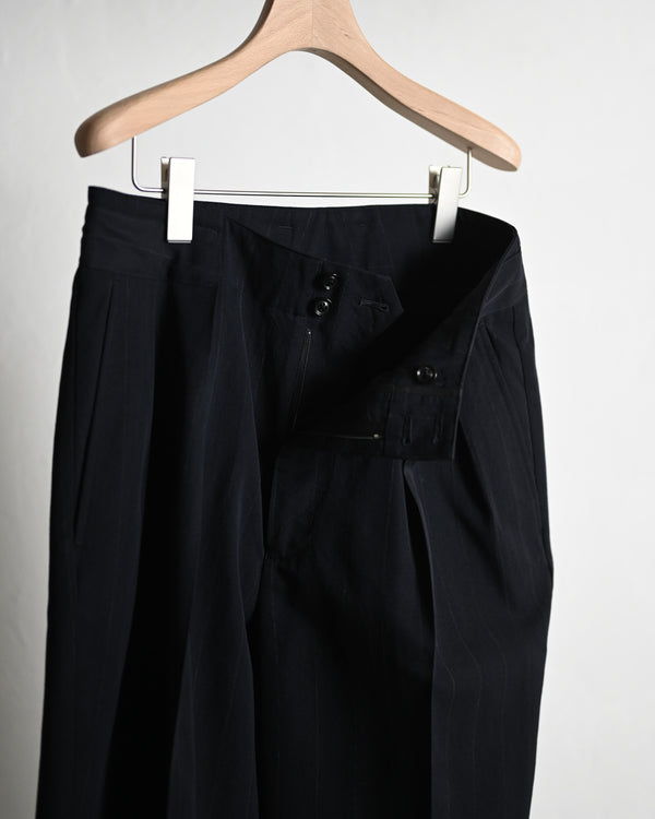 WOOL WASHI STRIPE TUCKED TROUSERS